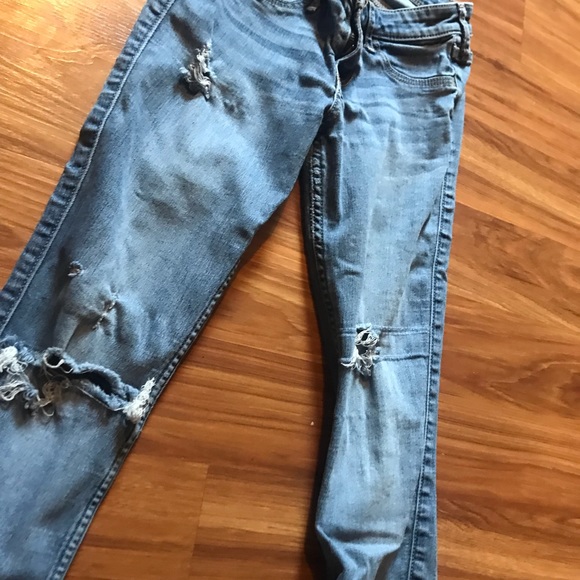 Hollister ripped jeans - Picture 2 of 3